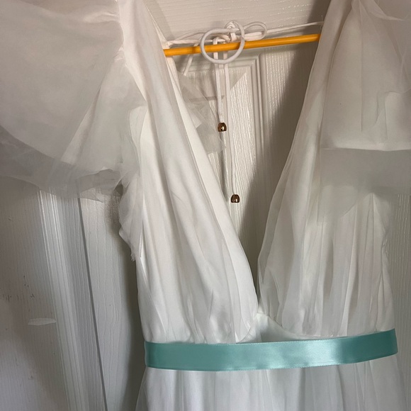 Selfie‎ Leslie White Dress with Blue Accent - Picture 2 of 5